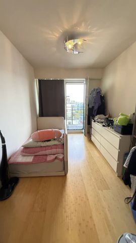 Tokiostraße / Kirschblütenpark: VIS / Japanische Schule: Möblierte 4 Zimmer-Maisonetten-Wohnung mit einer Loggia und Terrasse + optionaler Garagenstellplatz! - Photo 2