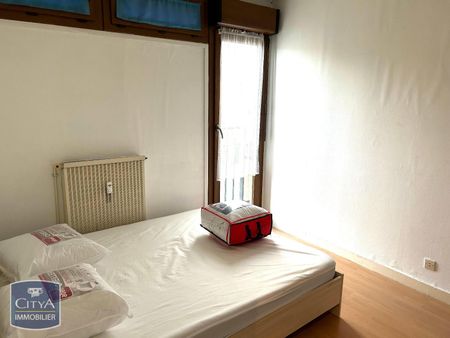 Location Appartement 3 pièces 60m² HAZEBROUCK 59190 - Photo 2