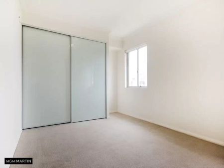 MGM MARTIN – NEWLY RENOVATED TWO BEDROOM APARTMENT (BUILDING 2, UNIT ON LEVEL 7) - Photo 2