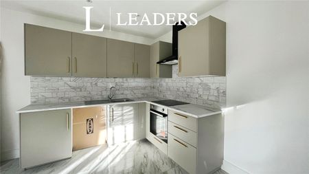 2 bedroom apartment to rent East Street, Rochford, Essex, SS4 - Photo 3