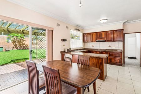 Abundant Family Home in Prime Location - Photo 3