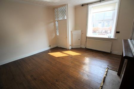 2 bedroom terraced house to rent - Photo 4