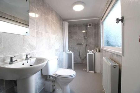 Fossway, Newcastle Upon Tyne, Tyne And Wear, NE6 - Photo 5