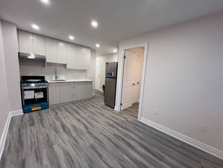 For Lease - 1324B GERRARD Street Unit# APT 1, Toronto, Ontario - Photo 3