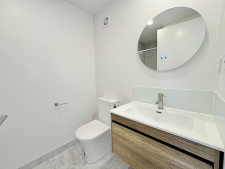 Brand-New Townhouse – Modern Style and Smart Design - Photo 2