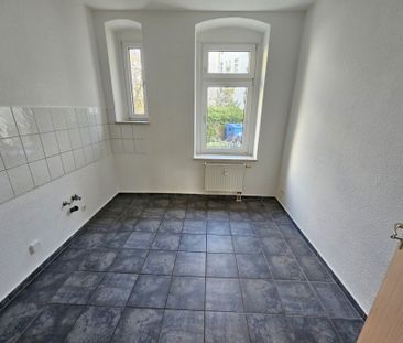 Schöne 2- Zimmerwohnung im Erdgeschoss inkl. Tageslichtbad mit Badewanne + separater Küchenbereich - Foto 5