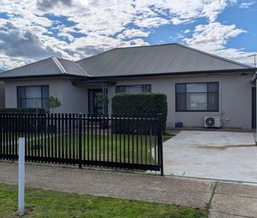 Bright, Spacious & Perfectly Located – Family Living Minutes from C... - Photo 6