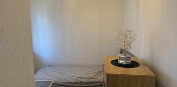 Room in a Shared House, Foundry Walk, LS8 - Photo 2