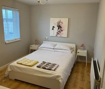 12 Stuart Gardens (STUDENT LET), Portstewart, BT55 7AS - Photo 3