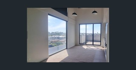 Modern 2-Bedroom Apartment in the Heart of Altona - Photo 3