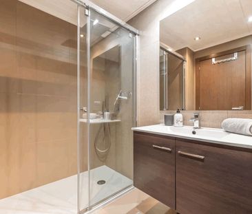 Middle Floor Apartment in Benahavís - Photo 2