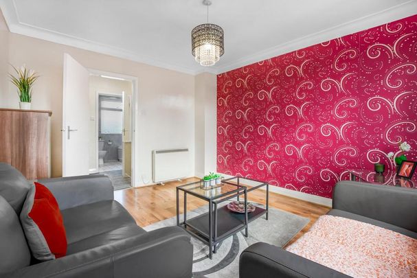 2 bedroom flat to rent - Photo 1