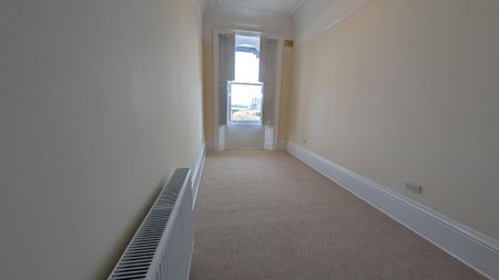 5 bedroom flat to rent - Photo 2