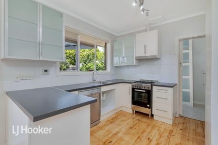 Neat and Tidy home! - Photo 5