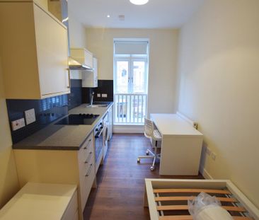 Studio to rent - Photo 1