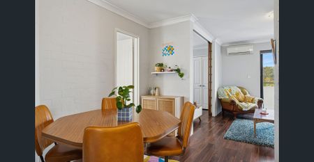 Top-Floor Living with Pool Views - Photo 2