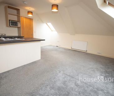 Studio to rent - Photo 1