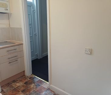 2 Bed Terraced House, Compton Crescent, LS9 - Photo 4