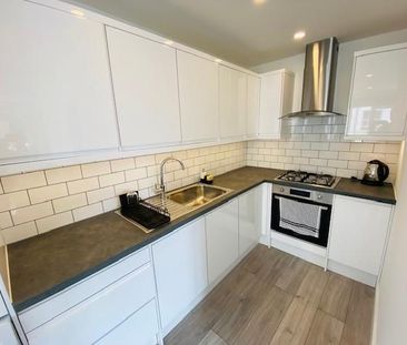 2 bedroom maisonette to rent - Photo 4