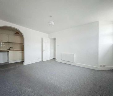 Marina, St Leonards, TN38 - Photo 2