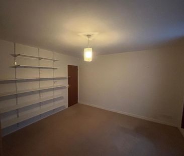 4 BED House To rent - Photo 2