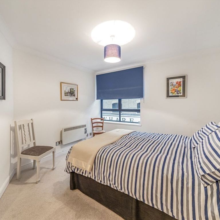 Curlew Street - Photo 1