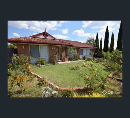 29 Rachel Drive, Cranbourne North, Vic 3977 - Photo 2