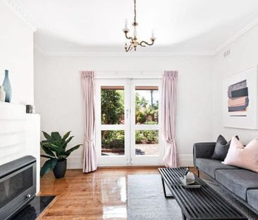 2/5 Webb Street, Brighton - Photo 2