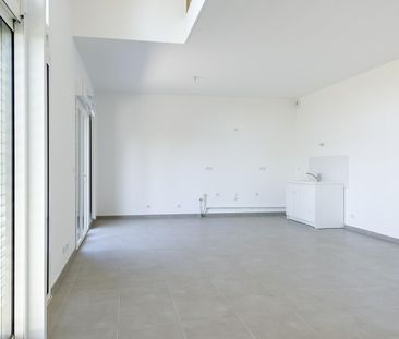 location Appartement T4 DE 132.4m² À SAINT JULIEN EN GENEVOIS - Photo 2