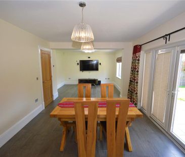 4 bedroom detached house to rent - Photo 4
