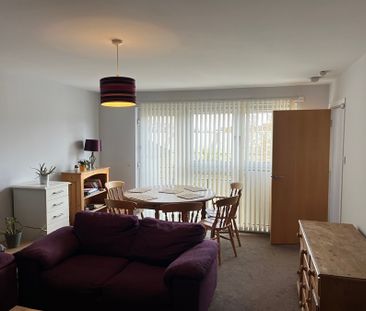 2 Bed Flat, Avenuepark Street, G20 - Photo 2