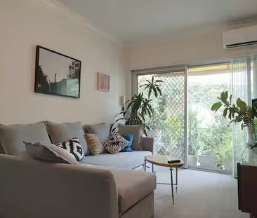 Wollstonecraft - Photo 1