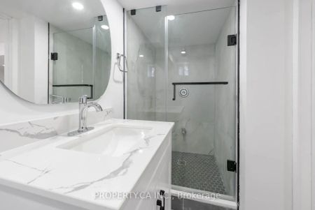 15 Riant Street #Bsmnt B - Photo 4