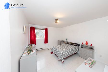 3640 Blain - Photo 2