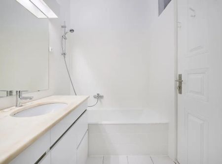 Largo Vitorino Damásio, Lisbon, Lisbon 1200-872 - Photo 2