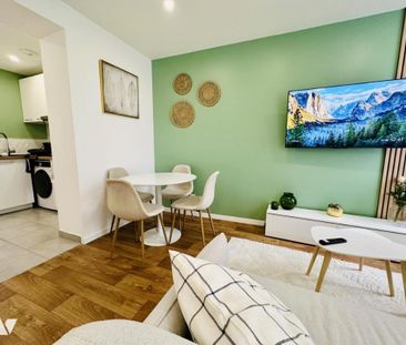 LOUE F2 meublé au cœur du centre ville - Photo 1