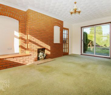 3 bedroom end of terrace house to rent - Photo 2