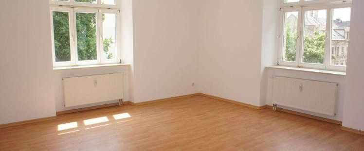 Aufzug - Laminat - Dusche - FREI ab 1.5.26 - 3. OG !!! - Photo 1