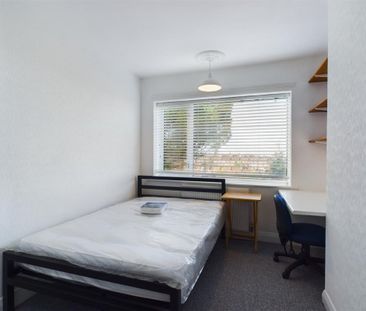 Carlyle Avenue, Brighton - Photo 4