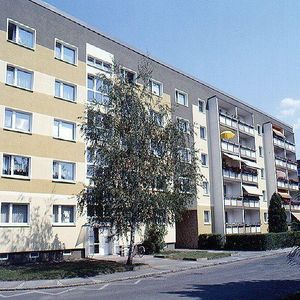 Preiswerte 4-Zimmer-Wohnung mit Balkon! - Photo 2