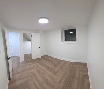 For Lease - 1 Huron Court, Aurora, Ontario - Photo 6