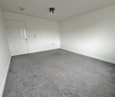 Rosebay Close, Royton - Photo 2