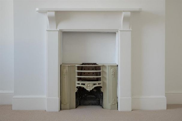 4 bedroom terraced house to rent - Photo 1