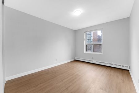 145 York St - Photo 2