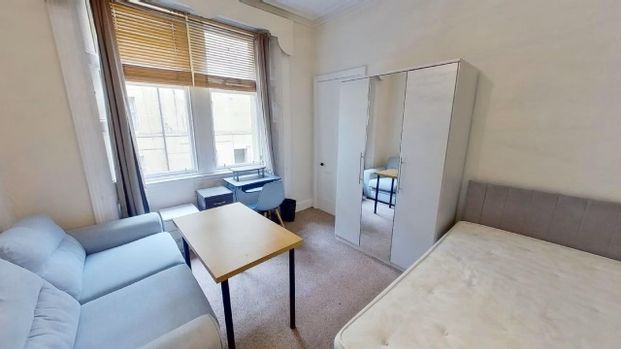 3 Bed Flat, Buccleuch Terrace, EH8 - Photo 1