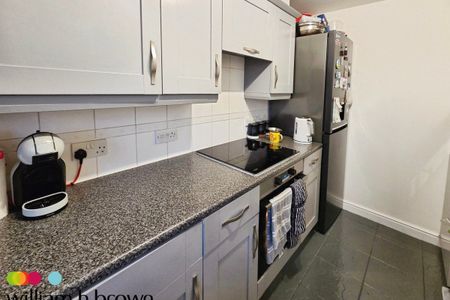 Hogg Lane, GRAYS - Photo 2