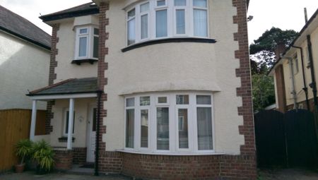 To Rent Frances Road, Lansdowne, Bournemouth, BH1 £2,275 pcm Tenancy Info - Photo 5