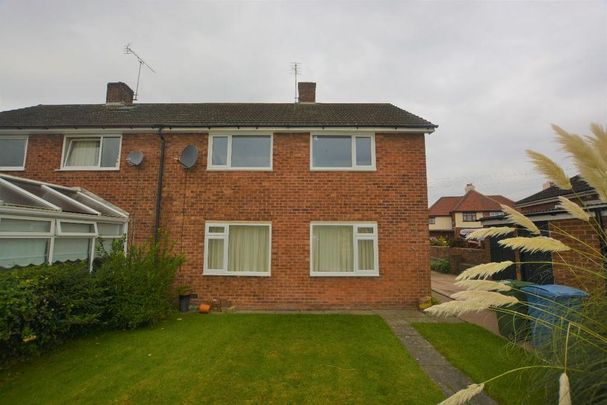 3 bedroom semi-detached house to rent - Photo 1