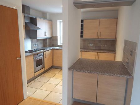 2 bedroom penthouse to rent - Photo 3