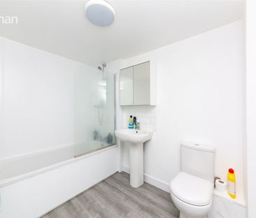 6 bedroom semi-detached house to rent - Photo 4